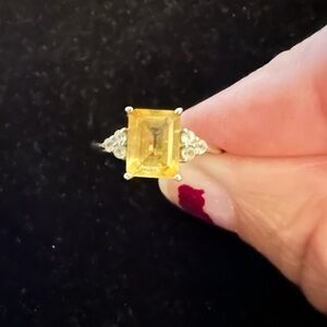 Elegant Yellow Citrine Gemstone Sterling Silver Ring